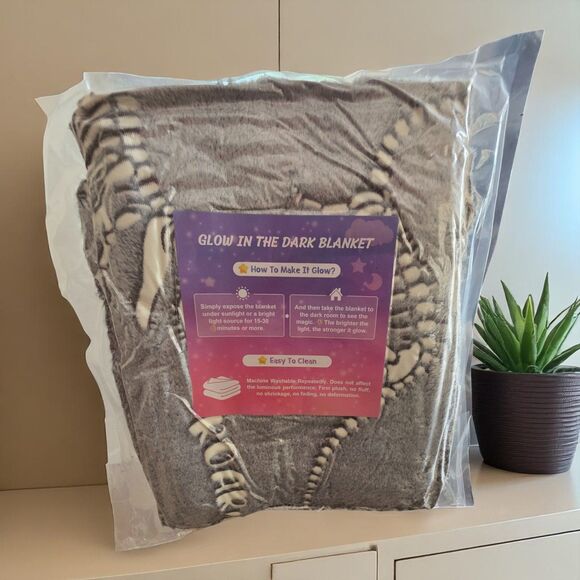 Gray Blanket Flannel 50"x60" Soft Cozy Throw for Kids - Picture 9 of 16